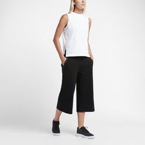 NIKE Tech Black Fleece Wide Leg Capri Pants SMALL